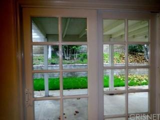 23155 Magnolia Glen Dr, Santa Clarita CA  91354-1345 exterior