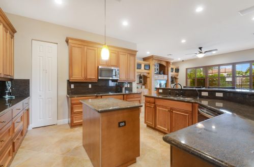 4115 Artesa Dr, Boynton Beach FL  33436-2628 exterior