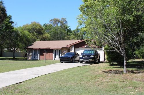 5409 Glover Dr, Brooksville, FL 34607-2123