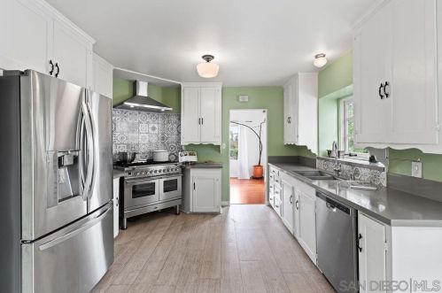 3221 Dumas St, San Diego CA  92106-1311 exterior