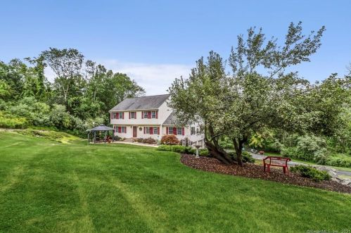 121 Briar Ridge Rd, Danbury, CT 06810-7266