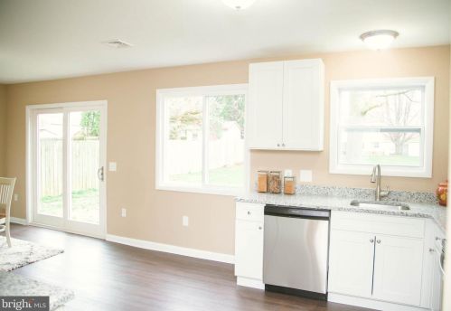 71 Honeysuckle Dr, Navy Sup Dpt PA 17050-3166 exterior