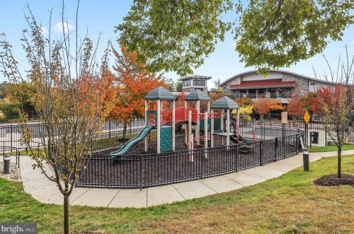 14757 Potomac Branch Dr, Woodbridge VA  22191-4030 exterior