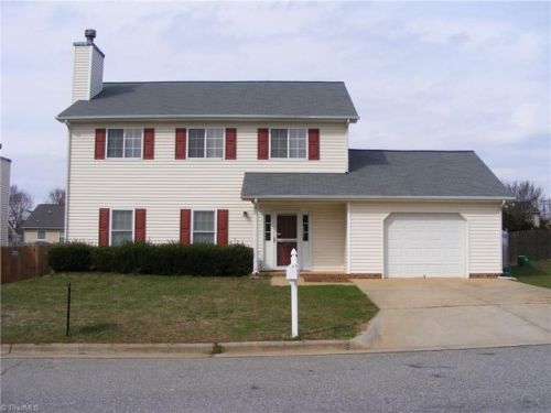 109 Fiddlers Knl Ct, Kernersville NC  27284-7766 exterior