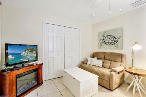 228 Fairweather Ln, Fort Myers Beach FL  33931-3227 exterior