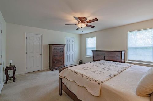 1105 Monarch Ln, Breinigsville PA  18031-9321 exterior