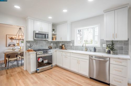 915 Dartmouth Way, Concord CA  94518-3819 exterior