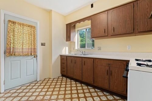 4329 Stanton Ave, Pittsburgh PA  15201-2243 exterior