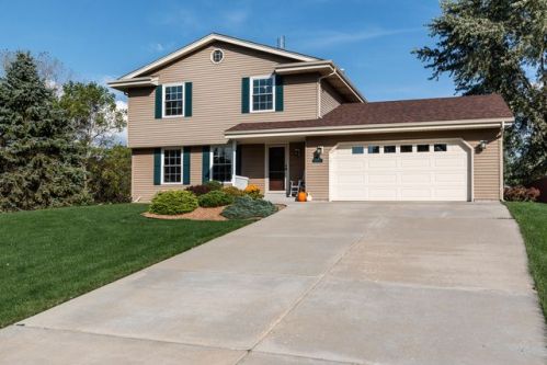 1233 Laurel Ln, Kansasville, WI 53139-9795
