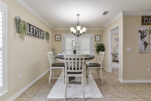 73 10th St, Shalimar FL  32579-1553 exterior