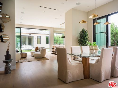 4552 Wortser Ave, North Hollywood CA  91604-1015 exterior