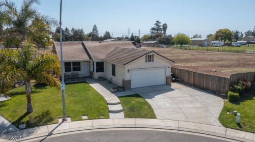 2937 Gambler Hill Ct, Riverbank CA  95367-9453 exterior