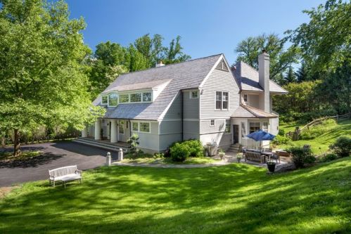 206 Wyndom Ln, Wayne, PA 19087-4524