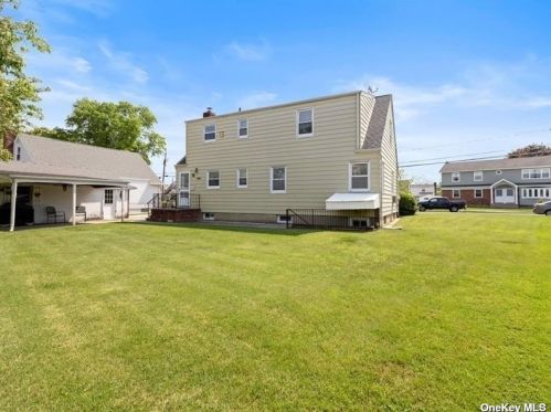 430 Clement Ave, Floral Park NY  11003-2703 exterior