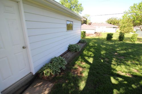 5725 89th St, Milwaukee WI  53225-2810 exterior