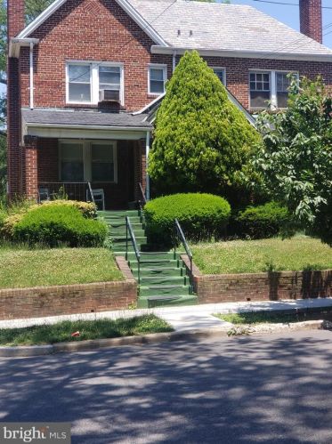 731 Nicholson St, Washington, DC 20011-2707
