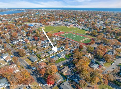 2427 Moore Ave, Point Pleasant Beach NJ  08742-3711 exterior