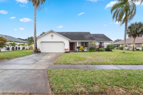 4599 Zoltan Dr, Titusville, FL 32780-2841
