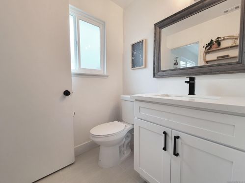 4791 Calle Los Santos, Oceanside CA  92057-5926 exterior