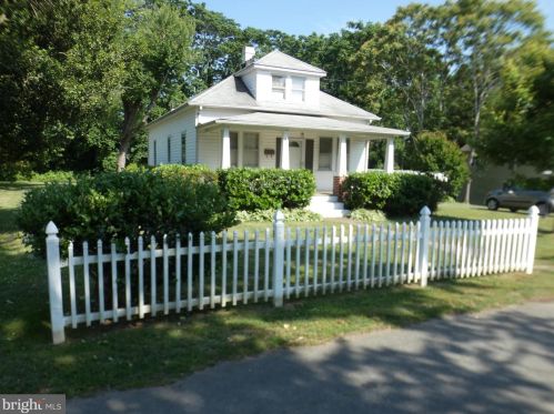 216 Claiborne Ave, Fredericksburg, VA 22405-2612