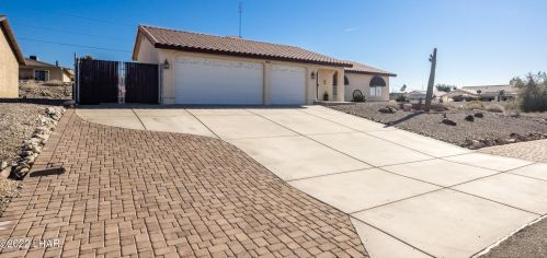 912 Joshua Tree Dr, Lake Havasu City, AZ 86404-1630