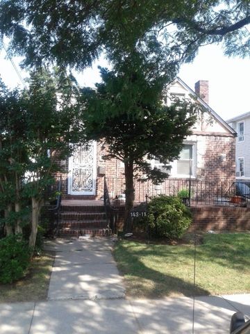 14311 184th St, Jamaica, NY 11413-3228