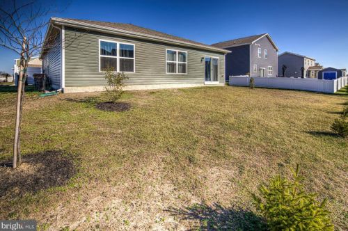 20602 Smithfield Cir, Slaughter Beach DE  19963 exterior