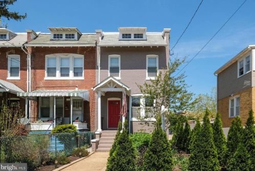 1022 Hamlin St, Washington, DC 20017-3422