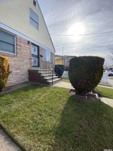 146-07 221st St, Jamaica, NY 11413-1219