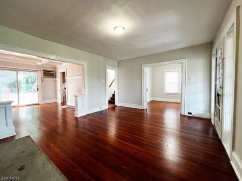 59 Centre St, Nutley NJ  07110-3726 exterior