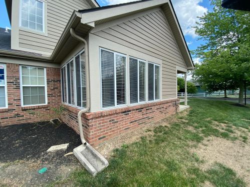 2050 Dry Creek Pl, Darbydale, OH 43123-9386