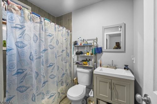 287 Sanford St, East Orange NJ  07018-1018 exterior