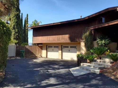1801 Hidden Palm Ct, El Cajon, CA 92019-3636