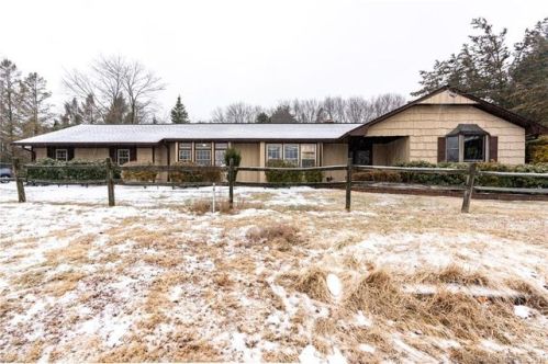 987 Monroe Tpke, Upper Stepney, CT 06468-1929
