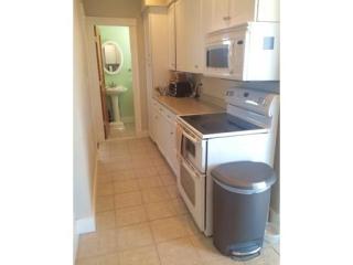 137 Beach Ave, Hull MA  02045-2117 exterior