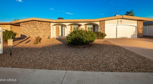10805 Sequoia Dr, Sun City, AZ 85373-1836