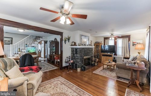 320 Delaware Ave, Lansdale PA 19446-3420 exterior