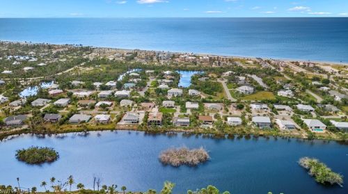 465 Lake Murex Cir, Sanibel, FL 33957-5524