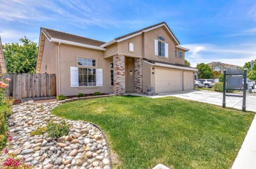 1401 Panorama Dr, Hollister, CA 95023-8085