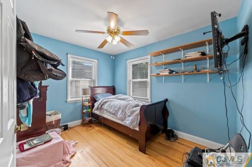 23 Victory Pl, East Brunswick NJ  08816-2232 exterior