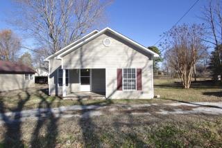 204 Church Ave, Medina, TN 38355-8830