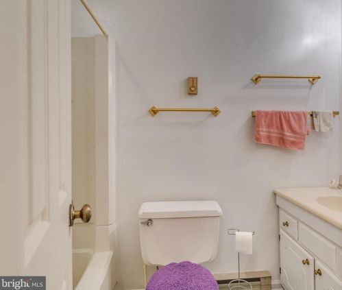 533 Morison St, Charles Town WV  25414-1144 exterior