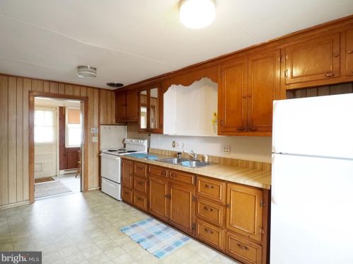 326 Liberty St, Charles Town WV  25414-1828 exterior