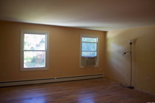 12 Ramblewood Rd, Shoreham NY  11786-2300 exterior