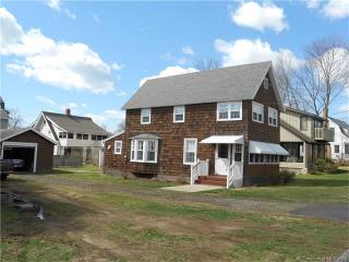 86 6th Ave, Milford, CT 06460-5347