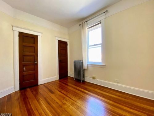 164 Broadway, Bayonne NJ  07002-8907 exterior