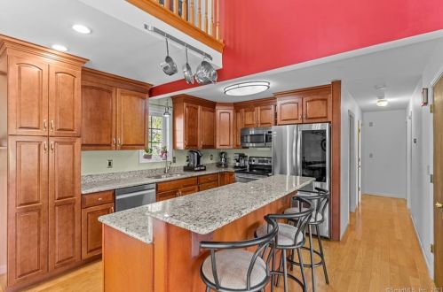 233 Snake Meadow Rd, Moosup, CT 06354-1922