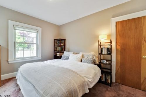 6 Marion Rd, Verona NJ  07044-1420 exterior