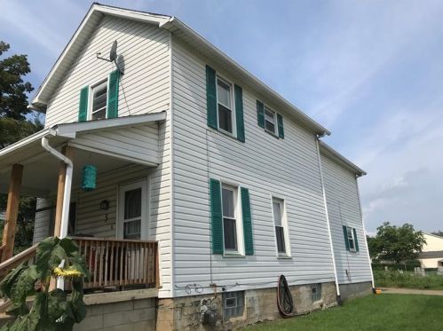 5 Rooney St, Greenville, PA 16125-2416