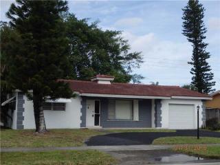 4733 Washington St, Hollywood FL  33021-7649 exterior